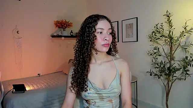 isabella-garcia- online show from 04.26.26