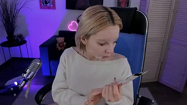 AuroraWrenfield online show from 01.13.26