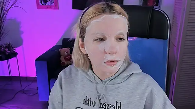 AuroraWrenfield online show from 01.16.26