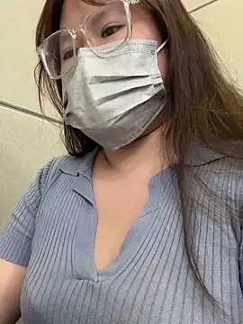 Snapshot of ariel_613 chatting on 10.08.25 ariel 613 online show from 10.08.25