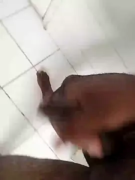 Snapshot of jsmorenoo chatting on 10.28.25 jsmorenoo online show from 10.28.25