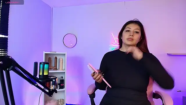 Aphriil   online show from 10.10.25