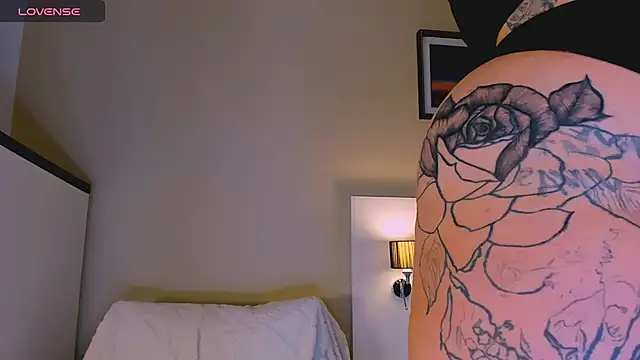 marrenaa online show from 10.03.25