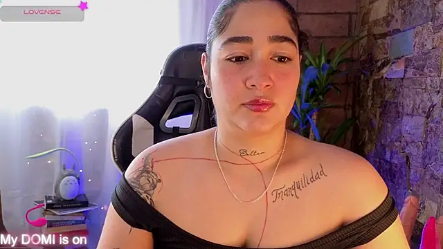 Snapshot of _kat_1995 chatting on 09.21.25 kat 1995 online show from 09.21.25