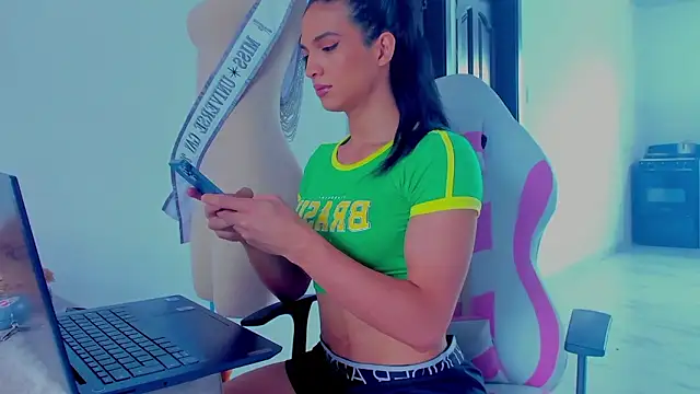 ISA BELLA VZL online show from 01.19.26