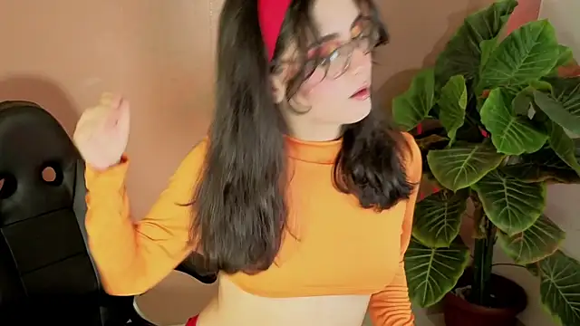 LiLLiAnderson online show from 10.04.25