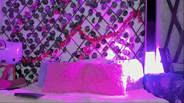 isabel jaames online show from 04.04.26