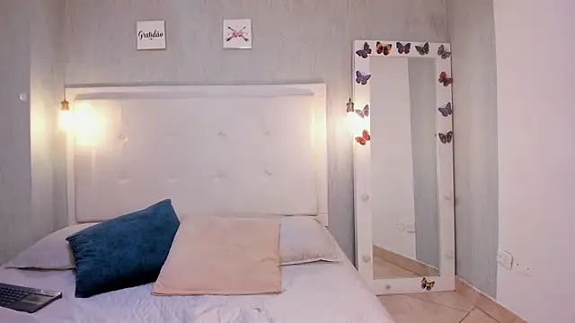 EsmeraldaNyx online show from 09.23.25