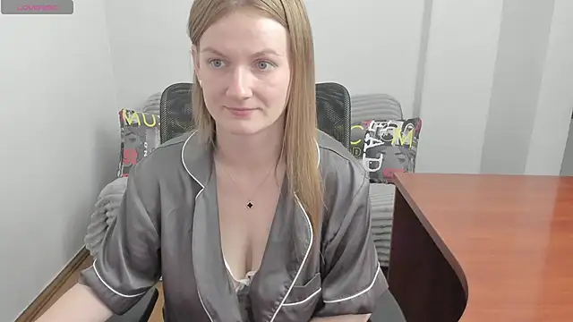 Snapshot of Alisha_Skyes chatting on 05.12.26 Alisha Skyes online show from 05.12.26