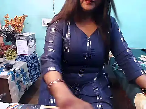 Snapshot of PREETI_BABY chatting on 10.22.25 PREETI BABY online show from 10.22.25