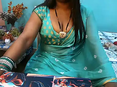 Snapshot of PREETI_BABY chatting on 10.27.25 PREETI BABY online show from 10.27.25