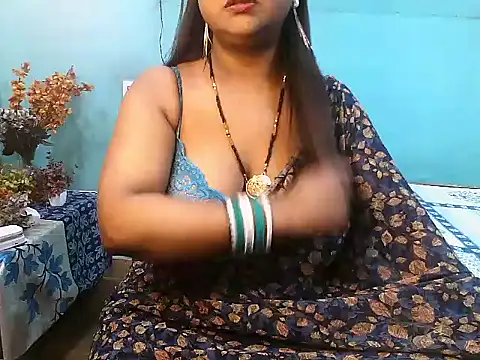 Snapshot of PREETI_BABY chatting on 10.28.25 PREETI BABY online show from 10.28.25