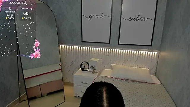 Ximenahott  online show from 09.20.25