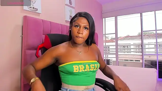 ANNIE DOLCE  online show from 10.03.25