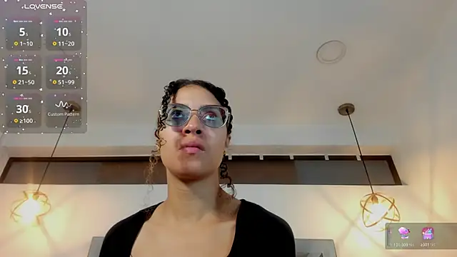 Hanna Cornee  online show from 11.20.25