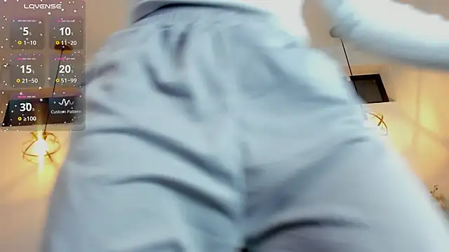 Hanna Cornee  online show from 12.03.25