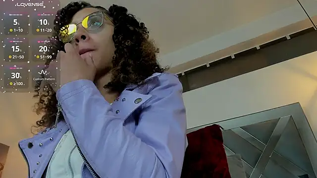 Hanna Cornee  online show from 12.05.25