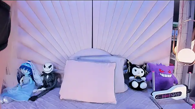 VesperVelvet online show from 03.22.26