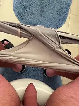 Snapshot of Kalle351 chatting on 10.16.25 Kalle351 online show from 10.16.25