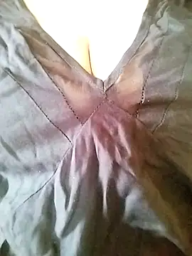 Snapshot of Ponds_beauty chatting on 10.01.25 Ponds beauty online show from 10.01.25