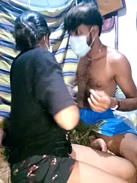 Snapshot of BabyHansi chatting on 11.08.25 BabyHansi online show from 11.08.25