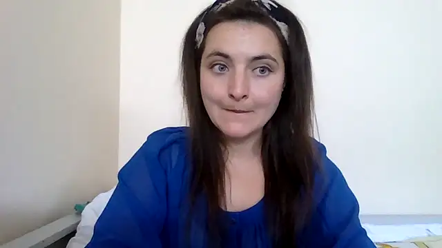 Snapshot of DInaraXRose chatting on 09.29.25 DInaraXRose online show from 09.29.25