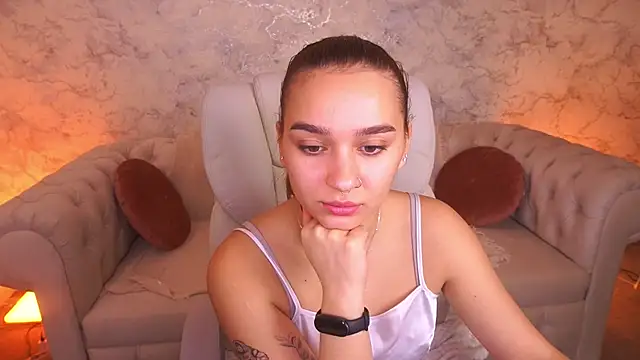 Snapshot of UrMuseOn chatting on 11.03.25 UrMuseOn online show from 11.03.25