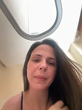 Snapshot of Lady_LauraRose chatting on 10.24.25 Lady LauraRose online show from 10.24.25