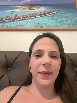 Snapshot of Lady_LauraRose chatting on 10.29.25 Lady LauraRose online show from 10.29.25