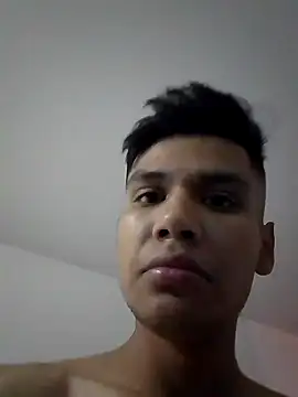 Snapshot of iRusx chatting on 10.19.25 iRusx online show from 10.19.25