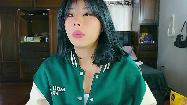 Shisuku Sophi online show from 05.02.26