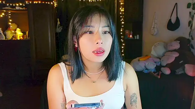 Snapshot of Shisuku_Sophi chatting on 05.17.26 Shisuku Sophi online show from 05.17.26