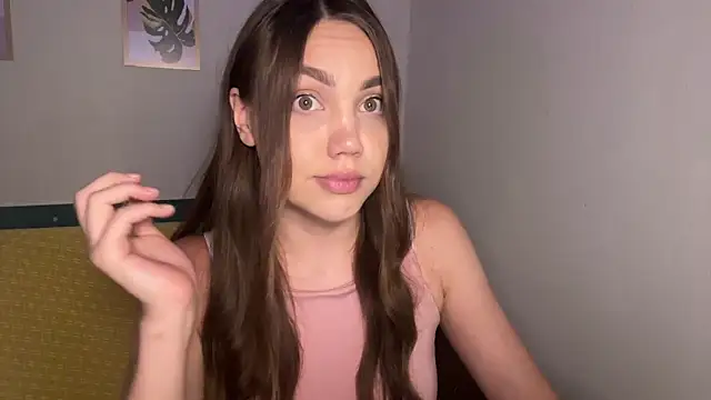 Snapshot of NebulaHaven chatting on 11.10.25 NebulaHaven online show from 11.10.25