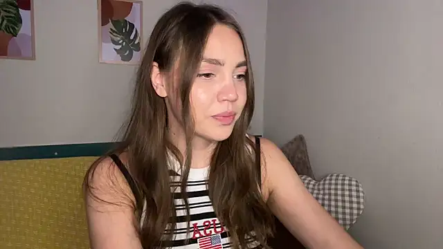 Snapshot of NebulaHaven chatting on 11.17.25 NebulaHaven online show from 11.17.25