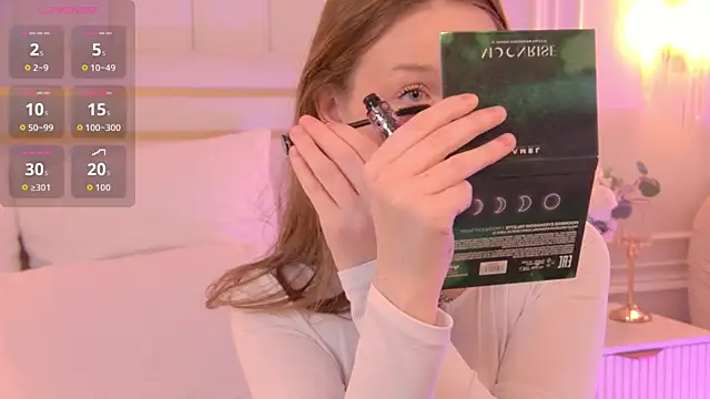 Snapshot of NancySmitts chatting on 11.05.25 NancySmitts online show from 11.05.25