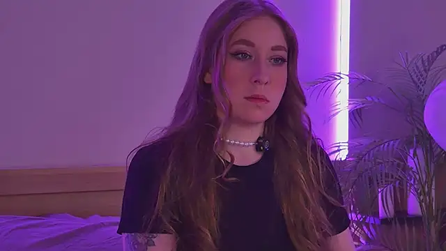 MiaEuphoria  online show from 10.16.25