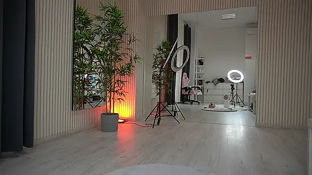 EmmaBlanco online show from 09.29.25