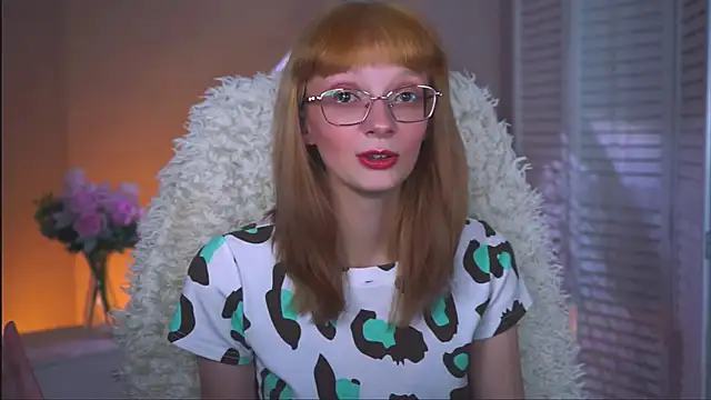 MollyJiggles online show from 09.30.25