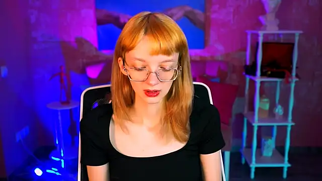 MollyJiggles online show from 10.03.25