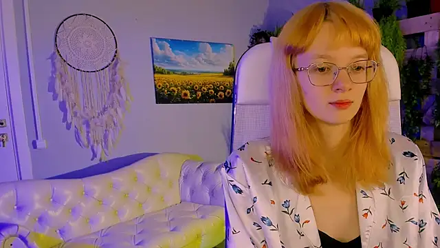 MollyJiggles online show from 10.16.25