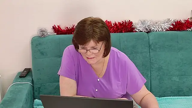 Sandra Sunrise online show from 12.21.25