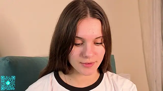 Snapshot of chloemilka chatting on 09.29.25 chloemilka online show from 09.29.25