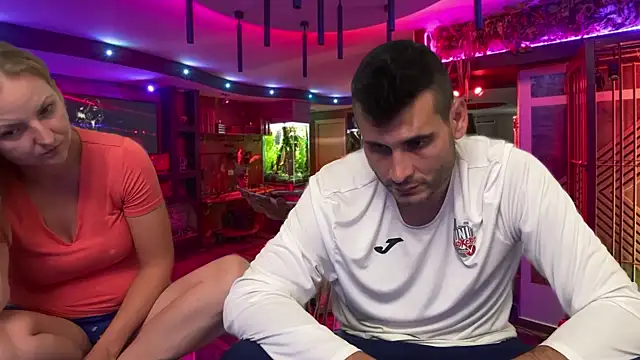 Snapshot of hornycouplefuck12 chatting on 10.16.25 hornycouplefuck12 online show from 10.16.25