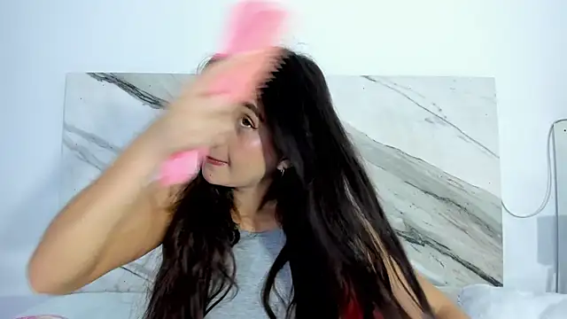 thamiina  online show from 09.24.25