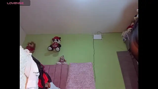 Snapshot of hot_Dariana_pantyhose chatting on 10.15.25 hot Dariana pantyhose online show from 10.15.25