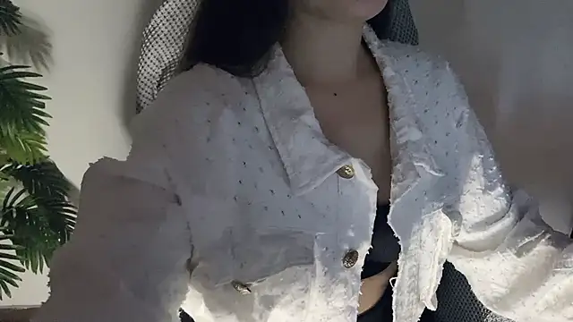 Snapshot of LiLi_Sweetie chatting on 11.03.25 LiLi Sweetie online show from 11.03.25