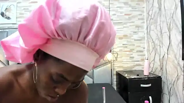 MELODY FIRE  online show from 10.07.25