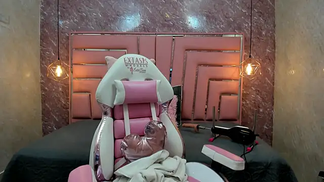 MELODY FIRE  online show from 10.18.25