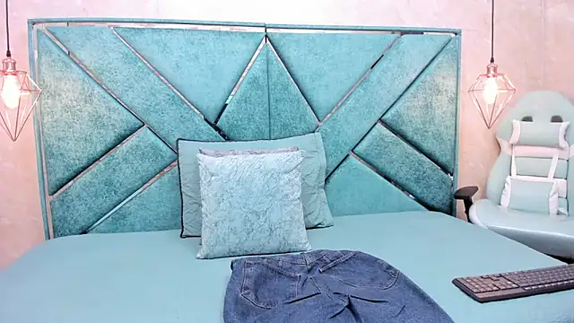 MELODY FIRE  online show from 10.23.25