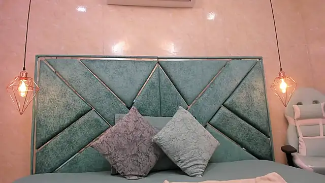 MELODY FIRE  online show from 10.25.25